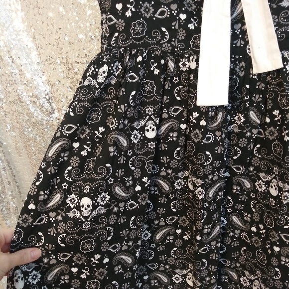 Hot Topic black and white skull summer dress - Picture 3 of 4
